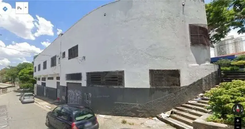 Prédio comercial de 601m² à venda, via anchieta, são paulo, sp com pavimento térreo e sub-solo para 4 comércios