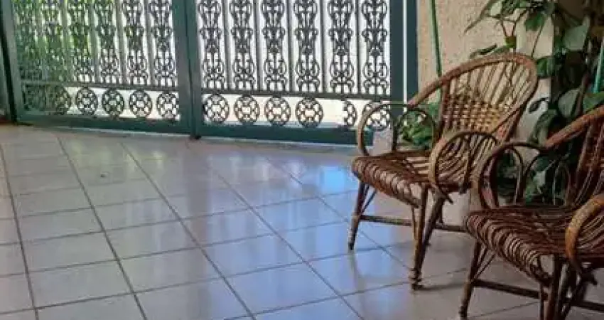 Casa à venda com 3 Dormitórios, 1 Suíte, Closet e 3 vagas, localizado na Vila Guarani (Z Sul), São