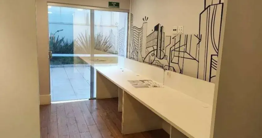 Sobrado para locação 430m², Pinheiros, São Paulo, SP com 3 dormitorios, 10 vaga para auto, quintal,