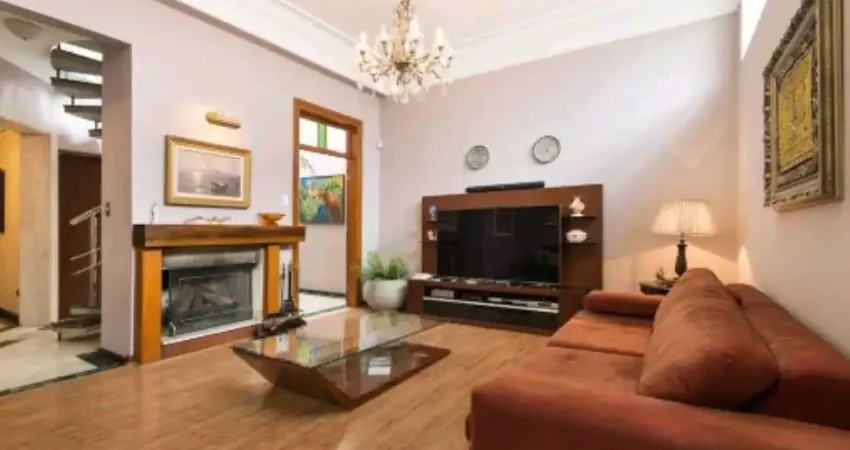 Casa de 240m² à venda, Perdizes, São Paulo, SP. com 3 Suítes, 2 Salas amplas, Quintal, 2 Vagas para