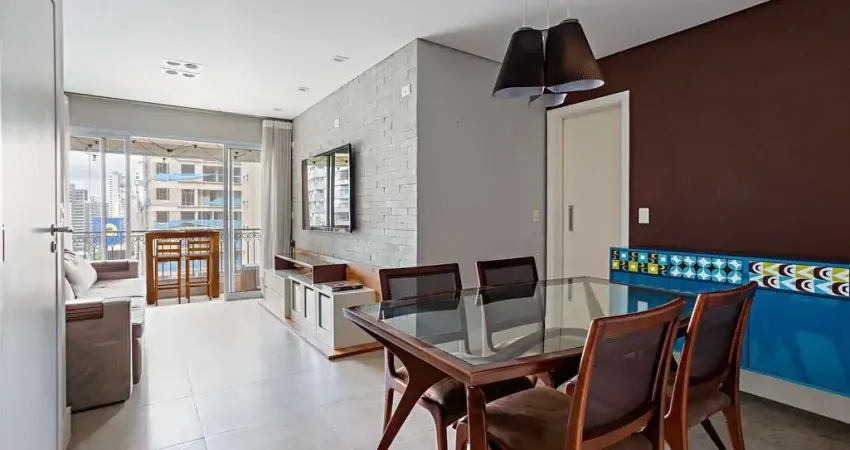 Apartamento de 100m² Mobiliado para locação e venda, com 3 Dormitórios sendo 1 Suíte, 2 vagas de ga