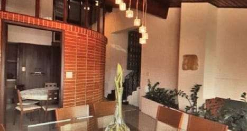 Casa à venda, 3 Suítes, 600m2, 6 vagas, localizado na Vila Sônia, São Paulo, SP