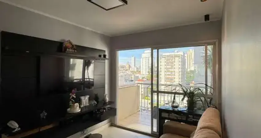 Apartamento à venda, com 60m², mobiliado, 2 dormitórios, 1 suíte, 1 vaga, localizado no Cambuci, de