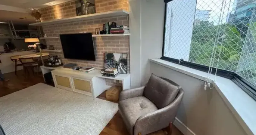 Apartamento com 94m², 3 dorms., 1 suíte, 2 vagas, à venda, Vila Olímpia, São Paulo, SP