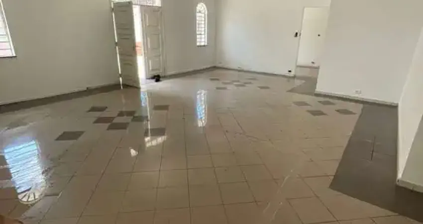 Casa à venda, 4 dormitorios, 2 suites, 4 vagas, localizado no Boaçava, São Paulo, SP