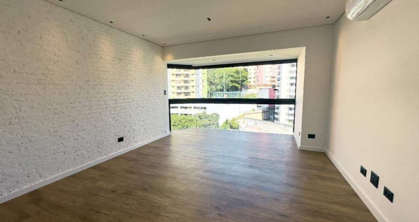 Cobertura Duplex à venda, com  com 3 dormitorios, 3 vagas, 1 suite e 220m² localizado na Vila Andra