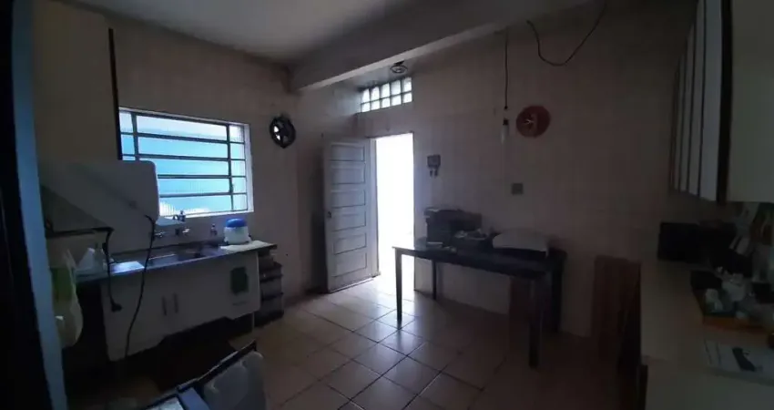 Sobrado de 133m² à venda, brooklin paulista, são paulo, sp. com 3 dormitórios, 2 banheiros, ambiente para 2 salas, cozinha e 2 vagas de garagem.