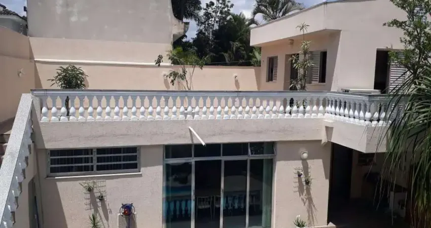 Sobrado de 380m² para locação e venda, localizado brooklin, com 5 suítes sala em l com 3 ambientes, 8 vaga para auto