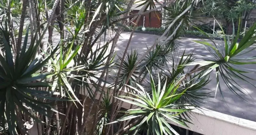 Sobrado de 380m² para locação e venda, localizado brooklin, com 5 suítes sala em l com 3 ambientes, 8 vaga para auto