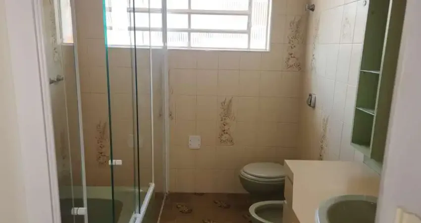 Sobrado residencial para venda e locação, com 3 dormitorios, 1 suite e 3 vagas de garagem, localizado na chácara inglesa