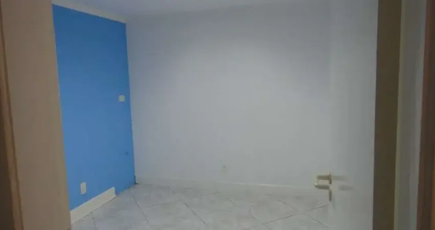 Sobrado de aproximadamente 100m2 a poucos metros da estação hospital são paulo