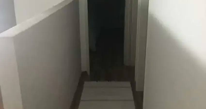 Excelente sobrado com 3 dormitórios sendo 1 deles suíte na vila império