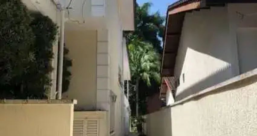 Excelente sobrado com 5 dormitórios sendo 4 suítes em campo belo