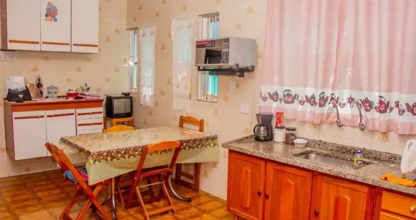 Linda casa com 5 quartos, 5 banheiros e uma área verde incrível  a venda em pirituba