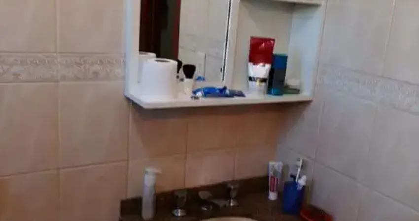 Sobrado para venda com 3 dormitórios, 1 suíte, 2 vagas e 225m², localizado na vila joaniza