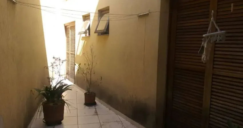 Venda do apartamento inteiro, 4 andares no total, 3 vagas, 4 suites, com 350m², localizado na vila monumento