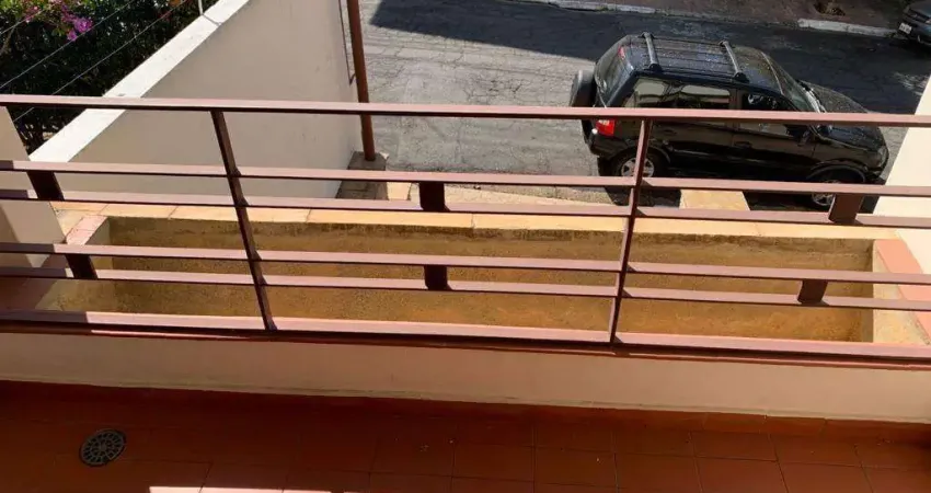 Sobrado à venda, com 3 dormitorios, 3 banheiros e 2 vagas, localizado na  rua maranduba, aclimação, são paulo, sp