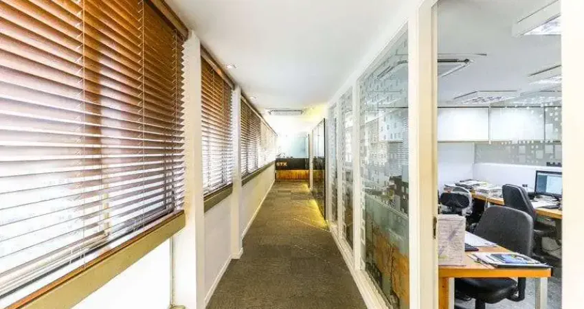 Escritório, sala comercial de 154m² à venda, jardim paulistano, são paulo, sp. com 2 banheiros, cozinha funcional, 1 vaga de garagem.