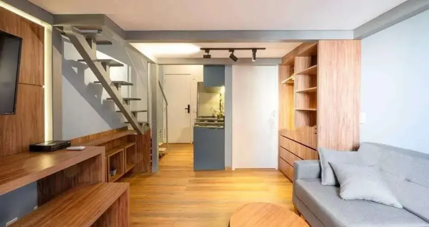 Loft duplex de 35m² mobiliado com terraço para locação, vila madalena, são paulo, sp. com 1 suíte, sala de tv, varanda.