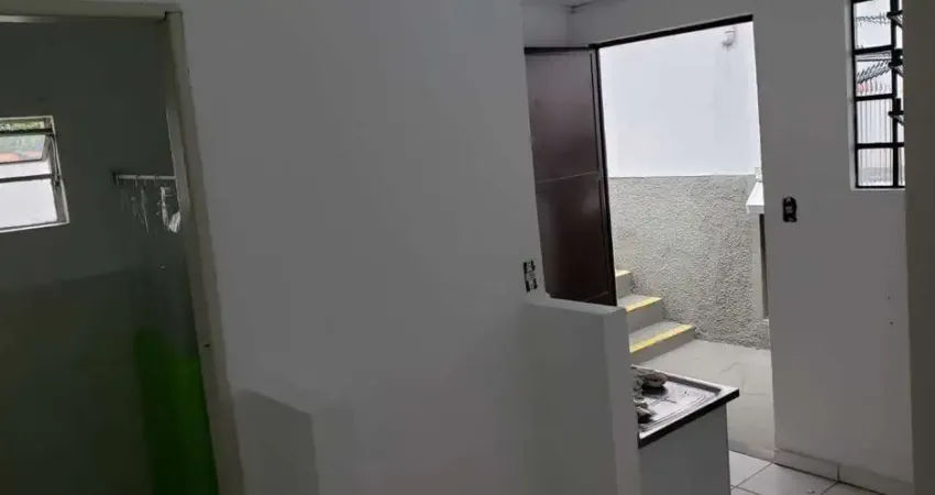 Casa de vila para locação, com 1 dormitorio e 35m², localizado na vila gumercindo, são paulo, sp