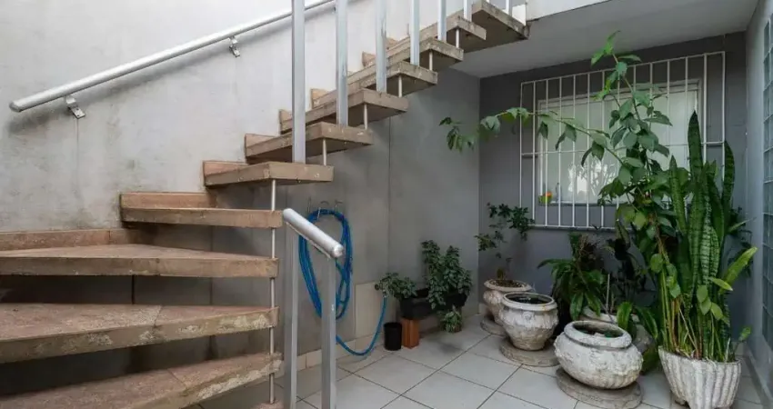 Casa à venda, com 3 dormitorios, 1 suite, 1 vaga e 220m², localizado na vila monumento, são paulo, sp