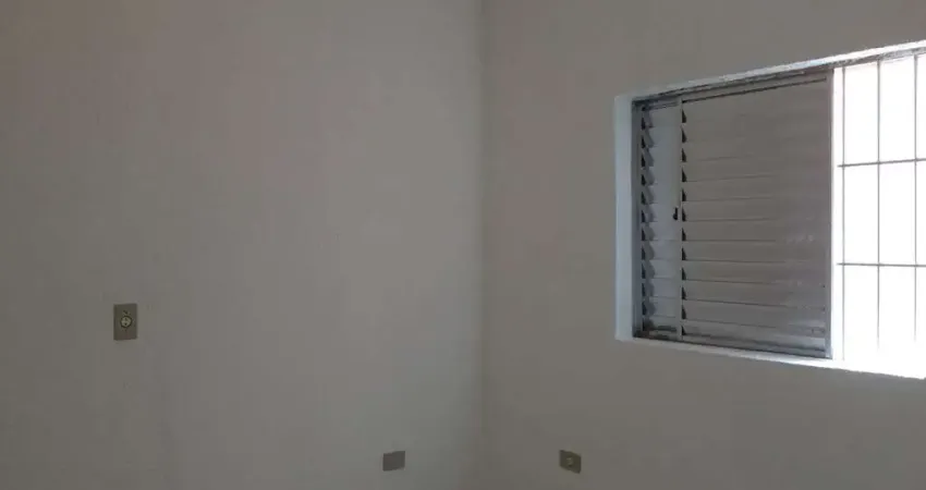 Casa com 2 quartos para alugar na Vila Guarani, São Paulo 