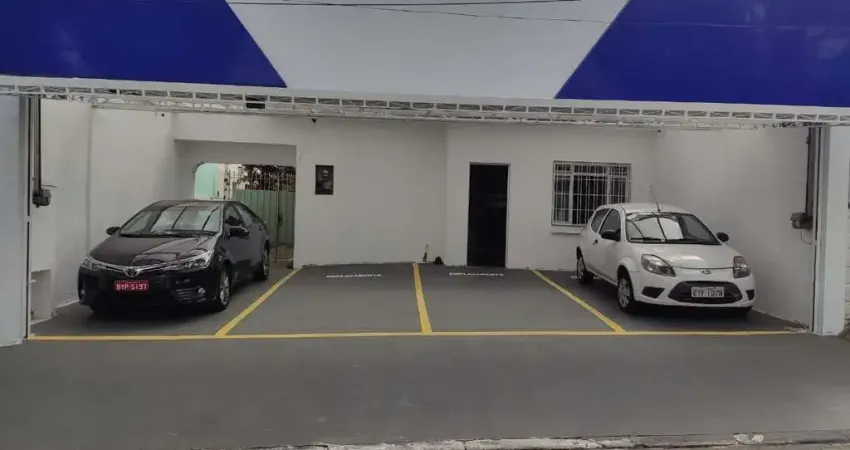 Casa à venda com 220m², 03 dormitórios, 01 suíte, 09 vagas, loalizado na vila congonhas, são paulo, sp