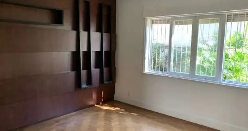 Sobrado à venda com 3 dormitorios, 1 suite, 6 vagas e 672m², localizado no jardim paulista, são paulo, sp