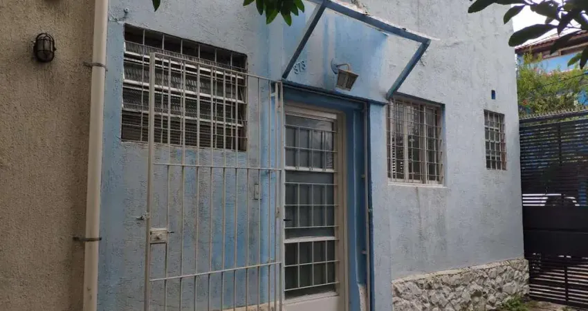 Casa de 40m² para locação, vila olímpia, são paulo, sp. com 1 dormitorio, sala, cozinha, área de serviço.