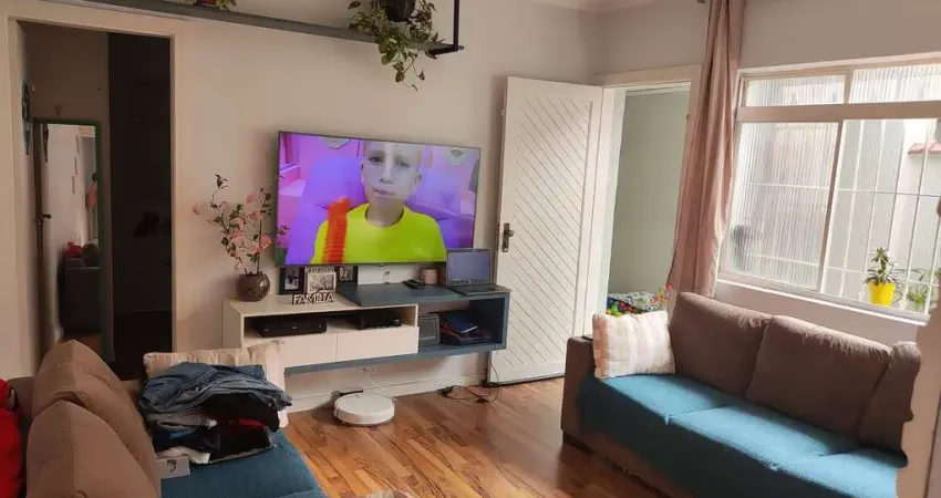 Casa de 165m² à venda, com 3 dormitórios, escritório, 3 banheiros, garagem para 2 carros, churrasqueira