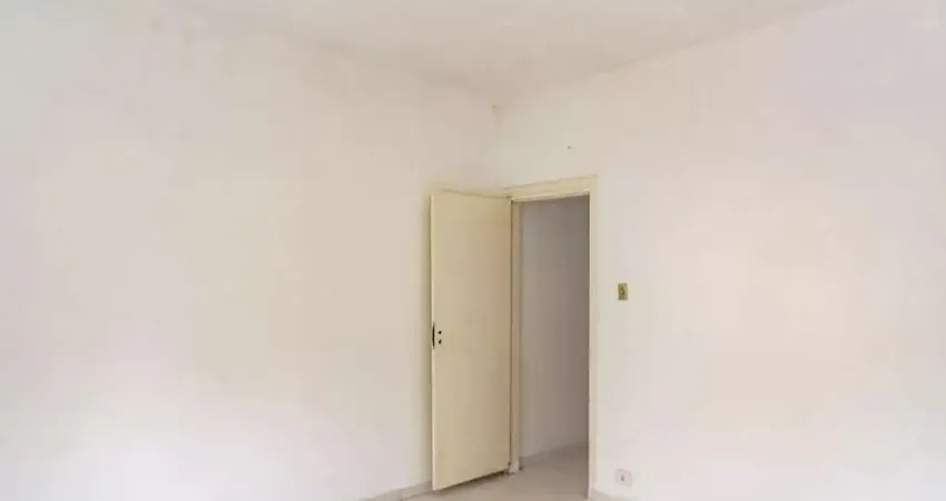 Casa de 160m² à venda, vila monumento, são paulo, sp.  com 3 dormitórios, 3 banheiros, 4 vagas para auto, sala de jantar e sala de visitas,