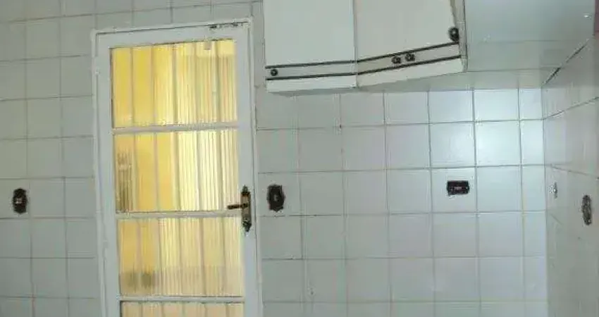 Casa à venda, planalto paulista, são paulo, sp com 3 dormitórios sendo 1 suíte com terraço, 4 banheiros, lavanderia, quintal