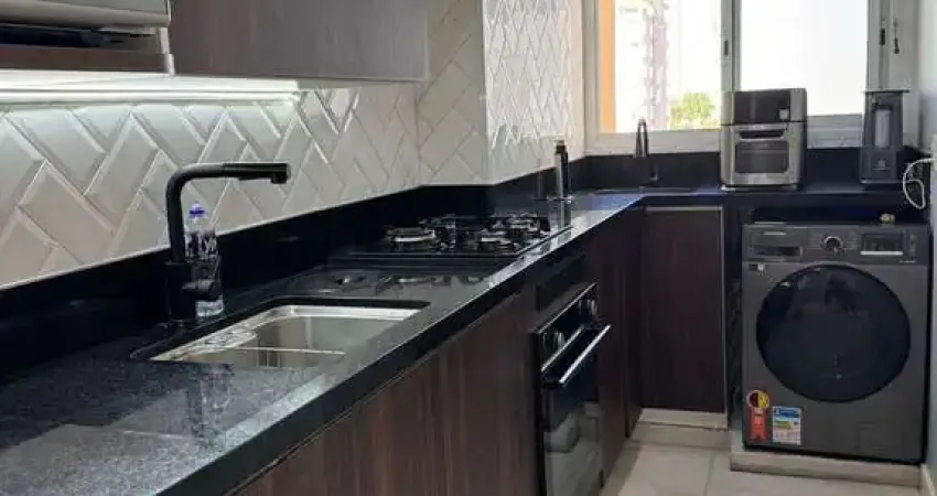 Apartamento à venda, com 60m², mobiliado, 2 dormitórios, 1 suíte, 1 vaga, localizado no cambuci, de garagem e lazer completo