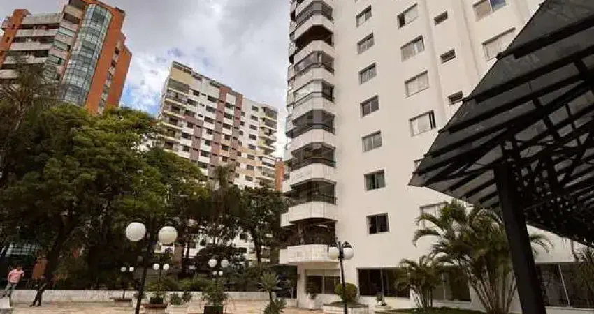 Apartamento de alto padrão, a venda, 320m², com 4 vagas, 2 suítes e 4 dormitórios, localizado no tatuapé