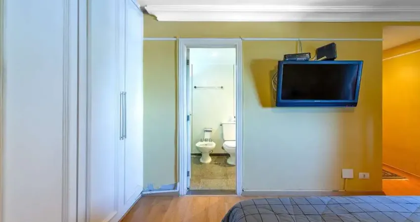 Apartamento de 160m² à venda, pinheiros, são paulo, sp. com 3 suítes, todas com armários embutidos, living para 3 ambientes com lareira, mais sala de jantar