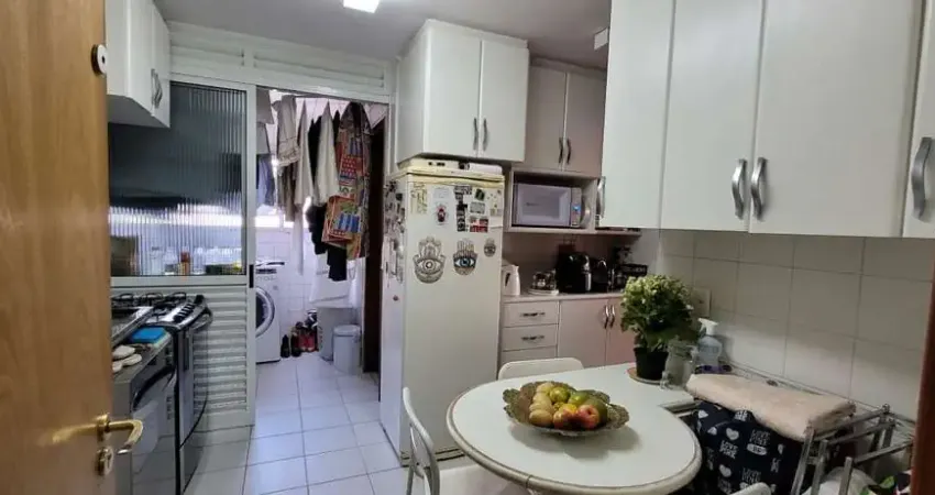 Ótimo apto com 3 dorms e varanda no bairro de pinheiros  próx ao metro sumaré