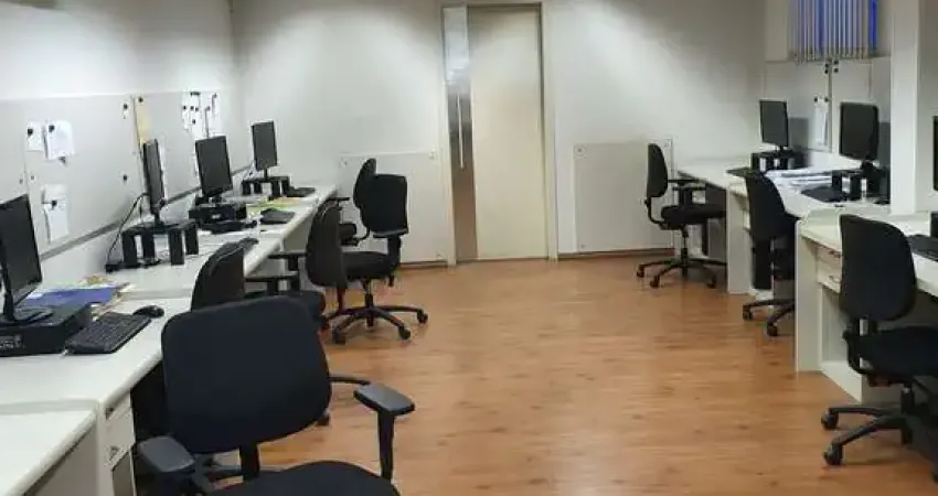 Sobrado comercial à venda por r$ 1.065.000 com 5 dormitórios, 4 wc, 200 m², 2 vagas de garagem, localizado na avenida pedor bueno, jabaquara, são paulo, sp