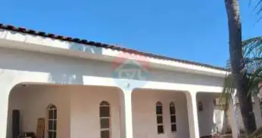 EXCELENTE CASA DE ESQUINA  JD CALIFORNIA 511 MT2 e  TERRENO DE 1.200MT2 codigo: 127849