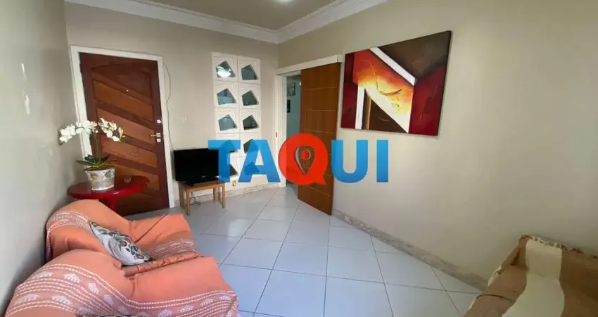 Apartamento à venda à 200m da praia do Forte, bairro Passagem, em Cabo Frio - RJ