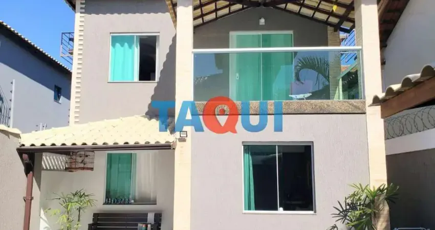 Belíssima casa duplex à venda no bairro Palmeiras, CABO FRIO - RJ