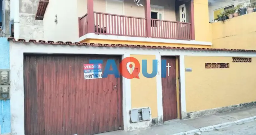 Casa duplex à venda, 4 quartos no Jardim Caiçara, CABO FRIO - RJ.