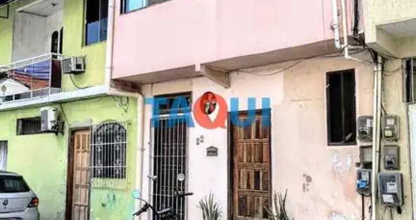 Casa triplex independente à venda com 3 quartos, Jardim Olinda, CABO FRIO - RJ