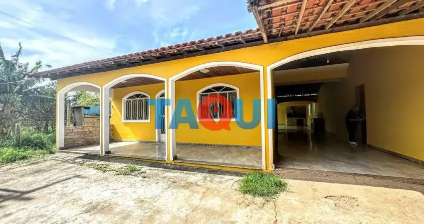 Casa à venda com 3 quartos, sendo 2 suítes no Balneário das Conchas, São Pedro da Aldeia - RJ