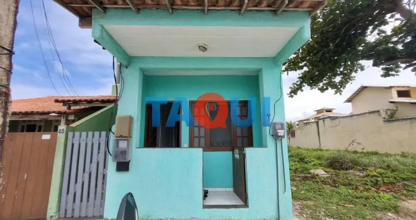 Casa com 1 quarto para alugar na Rua das Arapongas, 85, Foguete, Cabo Frio