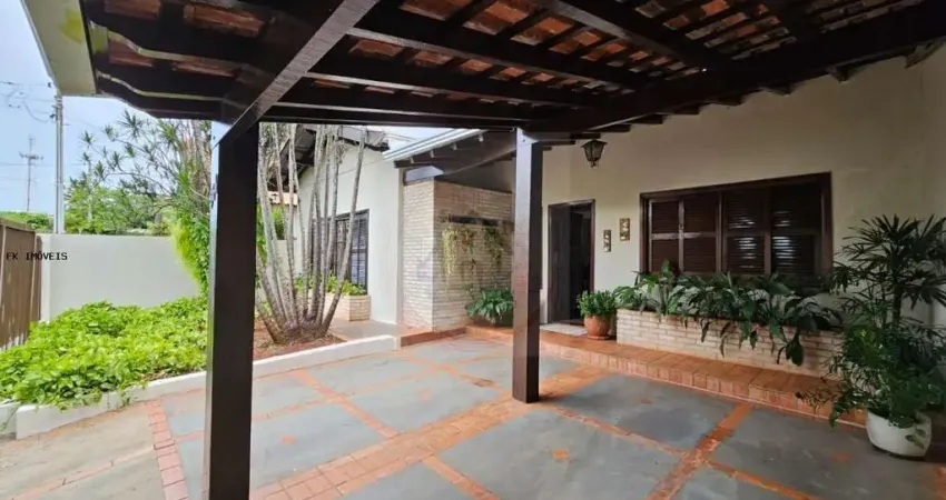 Casa para Venda em Londrina, JARDIM ARAXA, 4 dormitórios, 2 suítes, 4 banheiros, 2 vagas