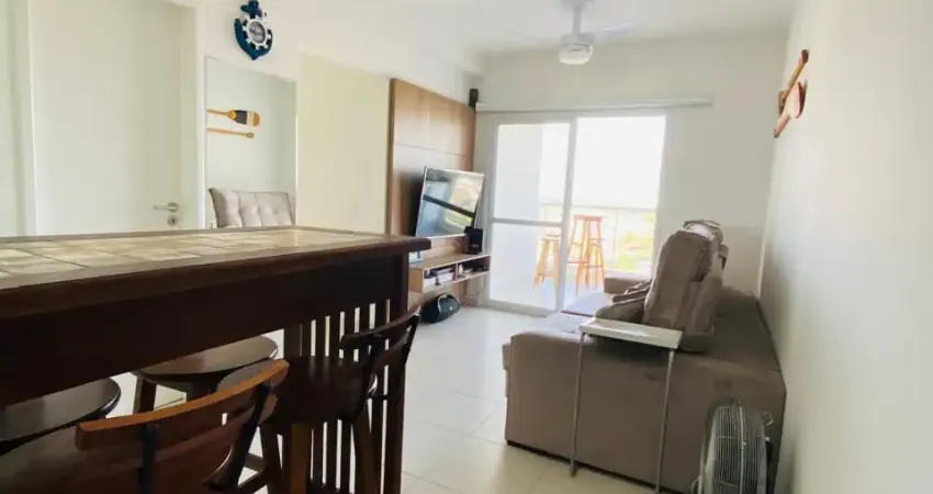 Apartamento com 02 dormitórios a 400 metros da praia
