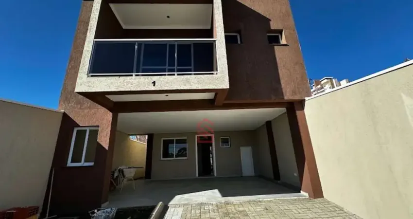 Espetacular Sobrado à Venda em Curitiba-PR, Bairro Campo Comprido: 3 quartos, 1 suíte, 2 salas, 2 banheiros, 2 vagas, 158m²