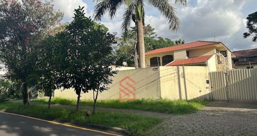Imóvel Comercial de Luxo no Cristo Rei: 7 quartos, 6 suítes, 810m² e 16 vagas de garagem em Curitiba-PR