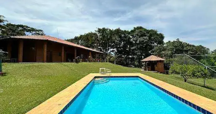 Chácara à venda em Indaiatuba - Colinas do Mosteiro de Itaici - Piscina, churrasqueira e muito mais!
