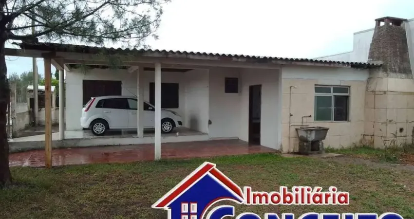 C322 - residência de esquina localizada a 50 metros do mar em albatroz